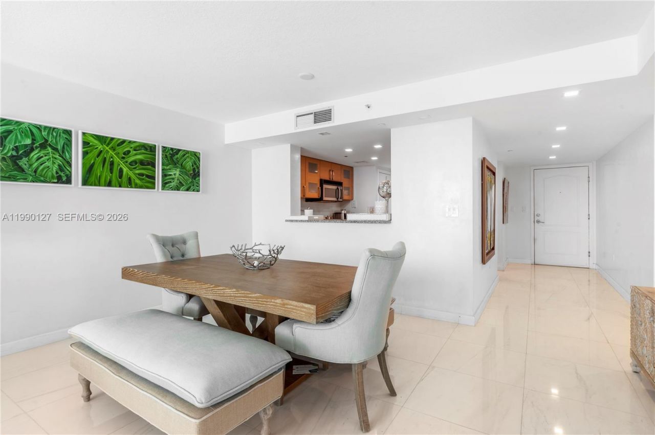 2101 Brickell Ave, Unit 1206, Miami, FL 33129 Photo