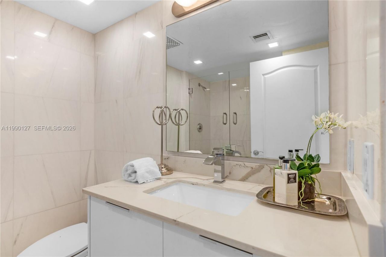 2101 Brickell Ave, Unit 1206, Miami, FL 33129 Photo