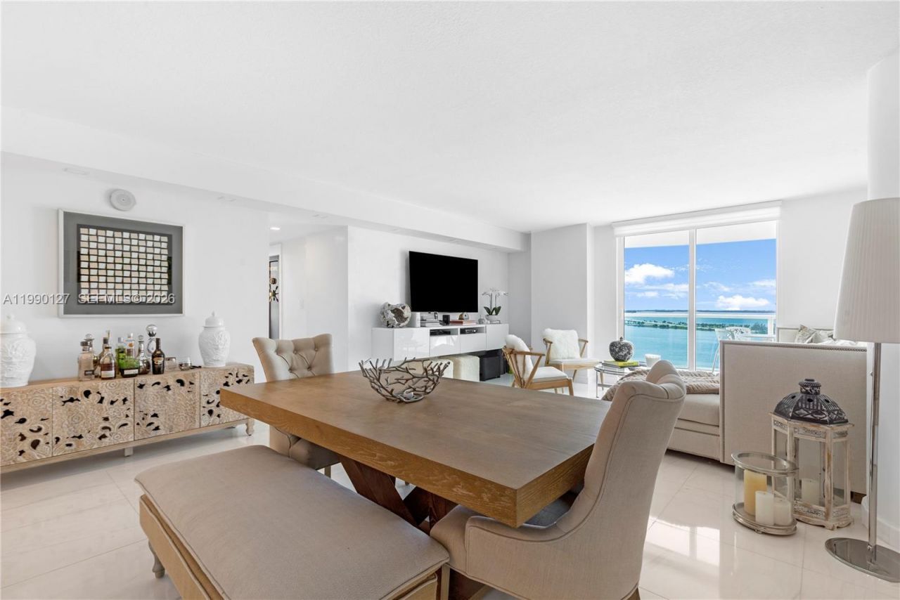 2101 Brickell Ave, Unit 1206, Miami, FL 33129 Photo