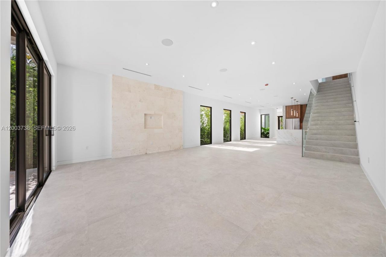 3320 SW 23rd St, Miami, FL 33145 Photo