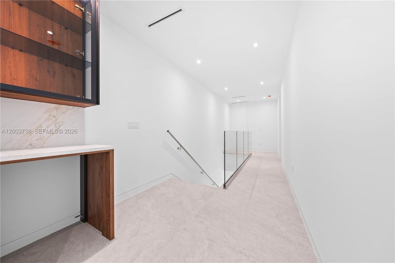 3320 SW 23rd St, Miami, FL 33145 Photo