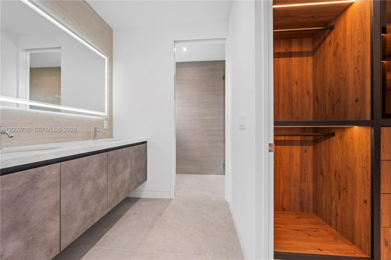 3320 SW 23rd St, Miami, FL 33145 Photo