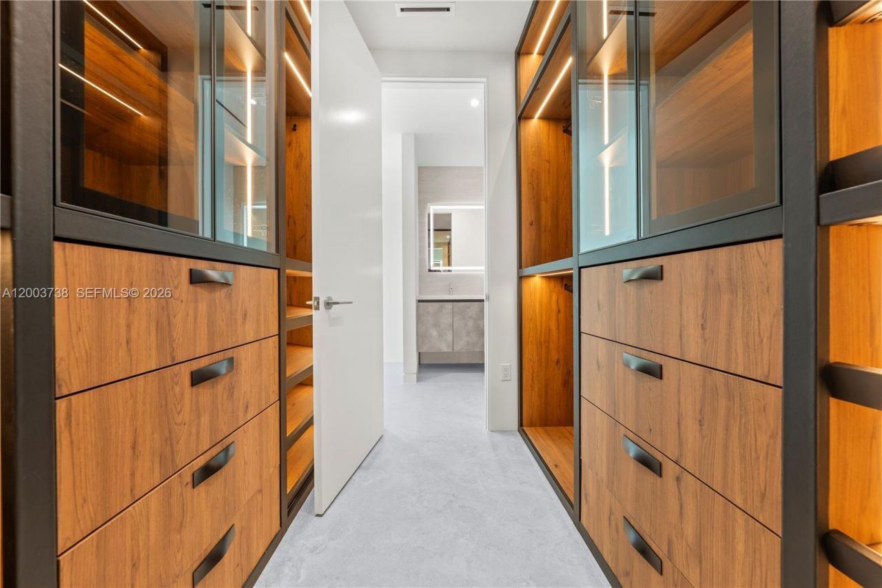 3320 SW 23rd St, Miami, FL 33145 Photo