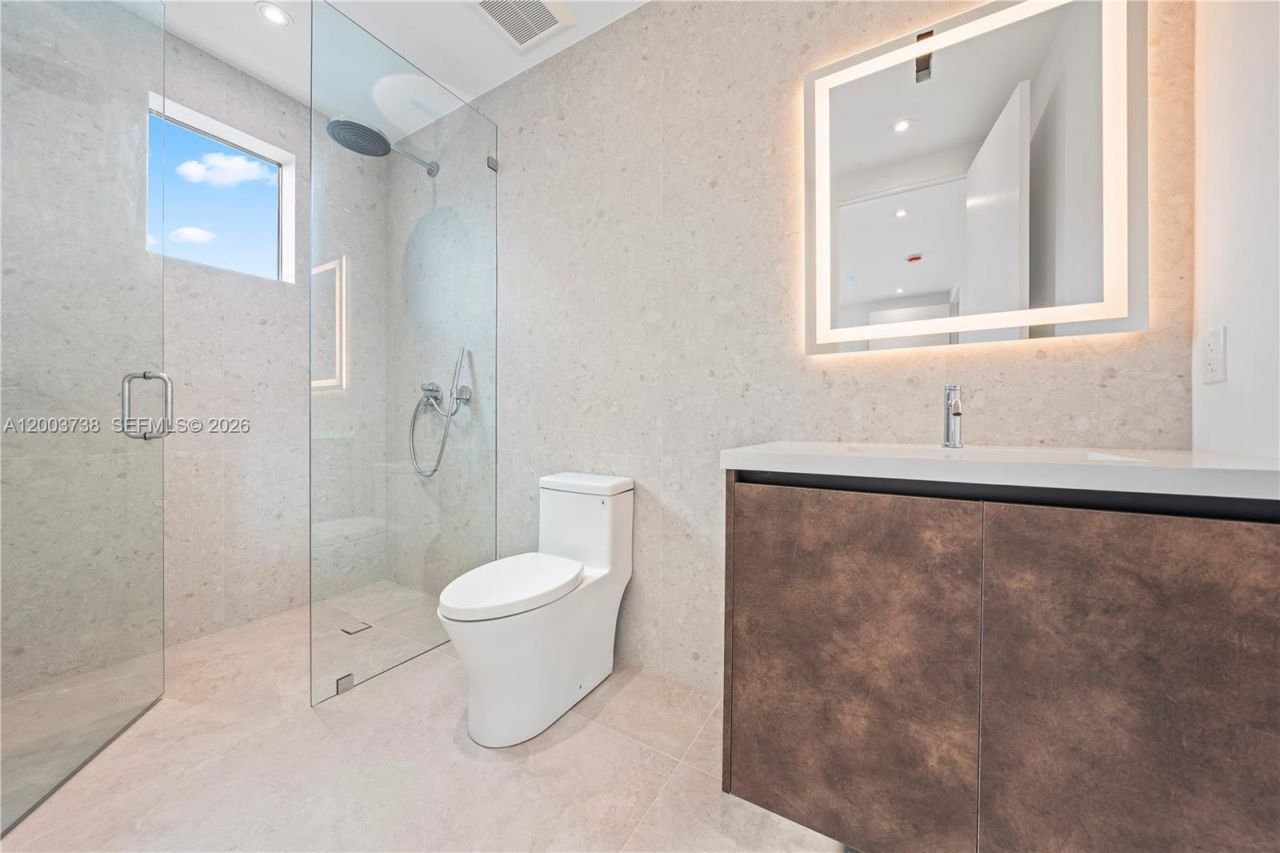 3320 SW 23rd St, Miami, FL 33145 Photo