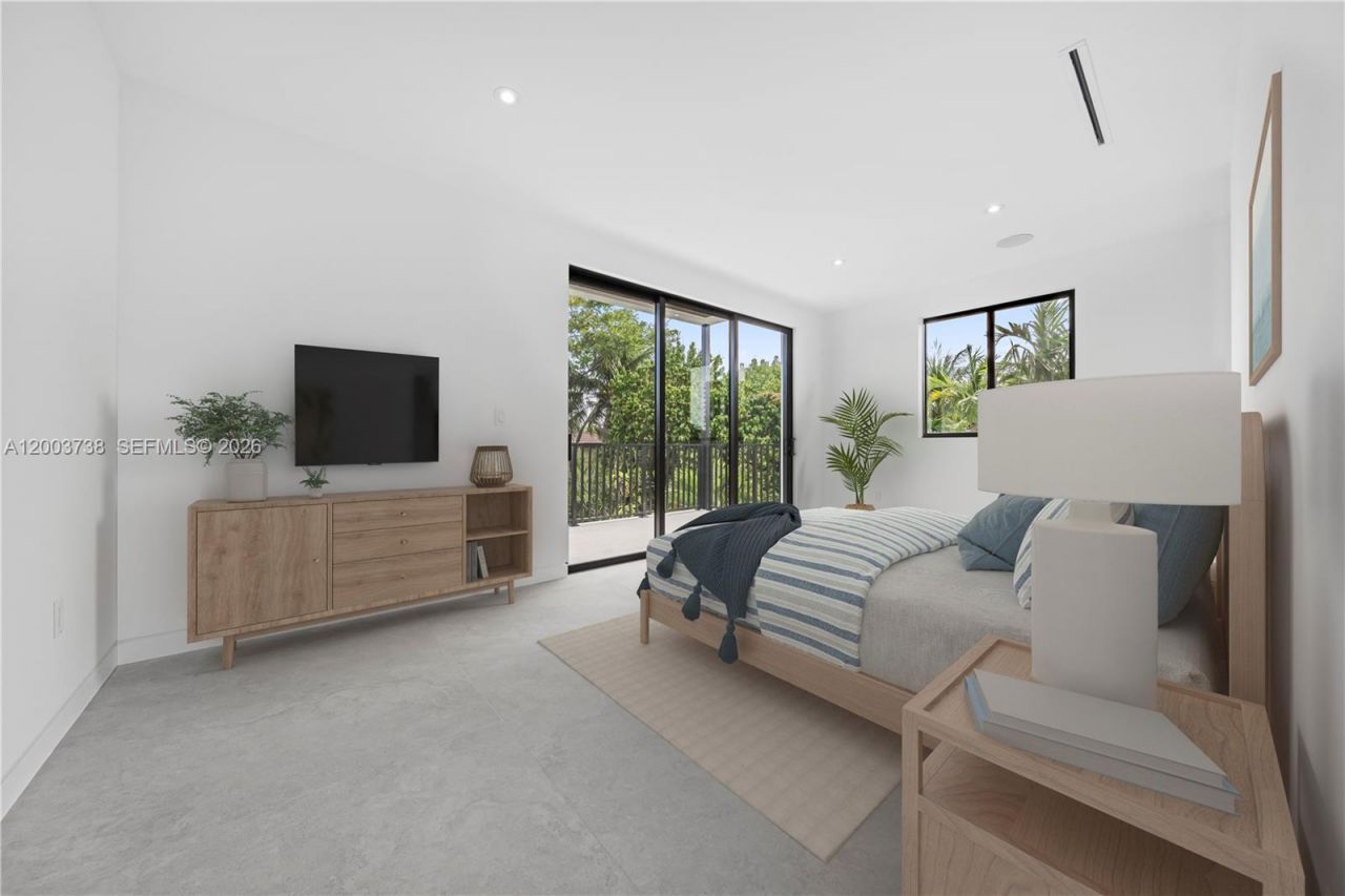 3320 SW 23rd St, Miami, FL 33145 Photo