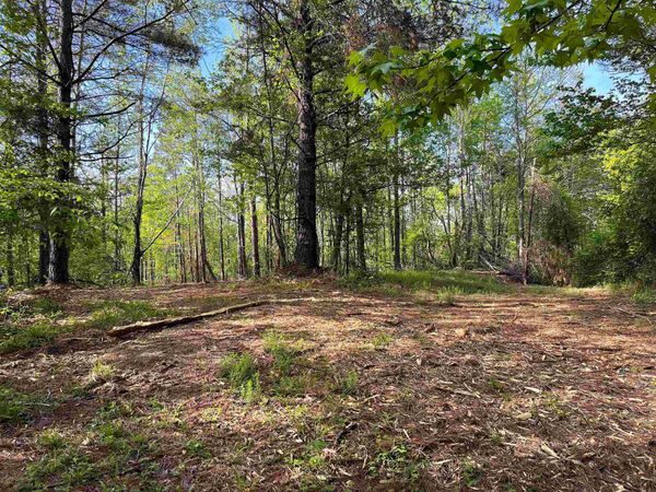 900 TRAMEL RD, Batesville, MS 38606