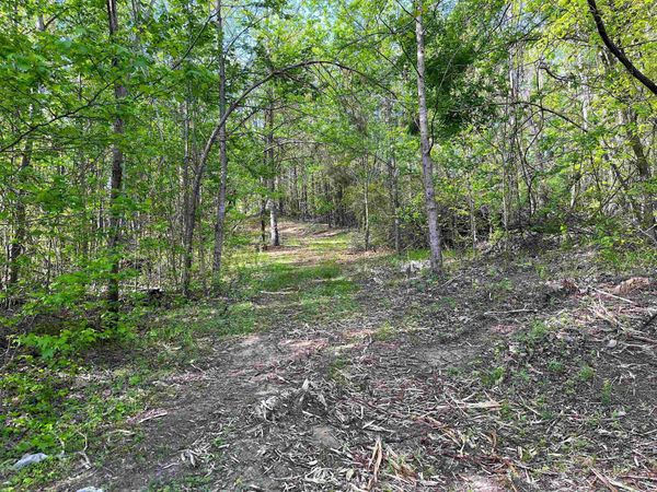900 TRAMEL RD, Batesville, MS 38606
