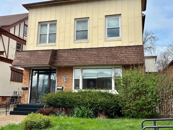 120 S Main Street, Fairfield, IA 52556