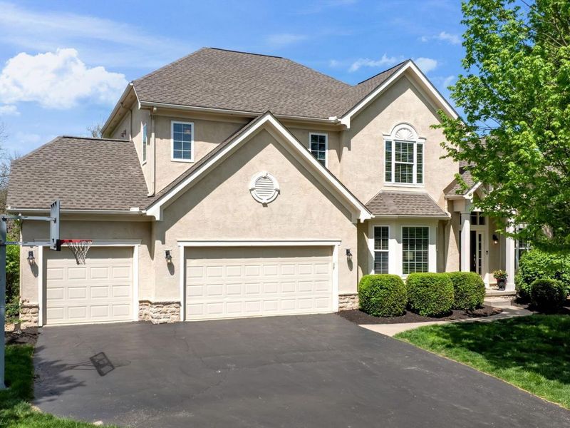 3203 Mccammon Chase Drive, Lewis Center, OH 43035 Photo 2