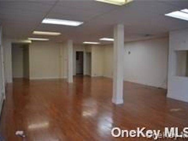 980 Church Street , Baldwin, NY 11510