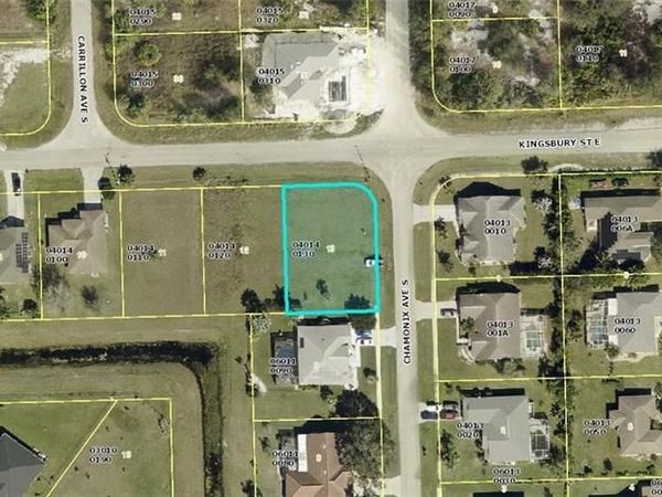 648 Kingsbury ST E, LEHIGH ACRES, FL 33974