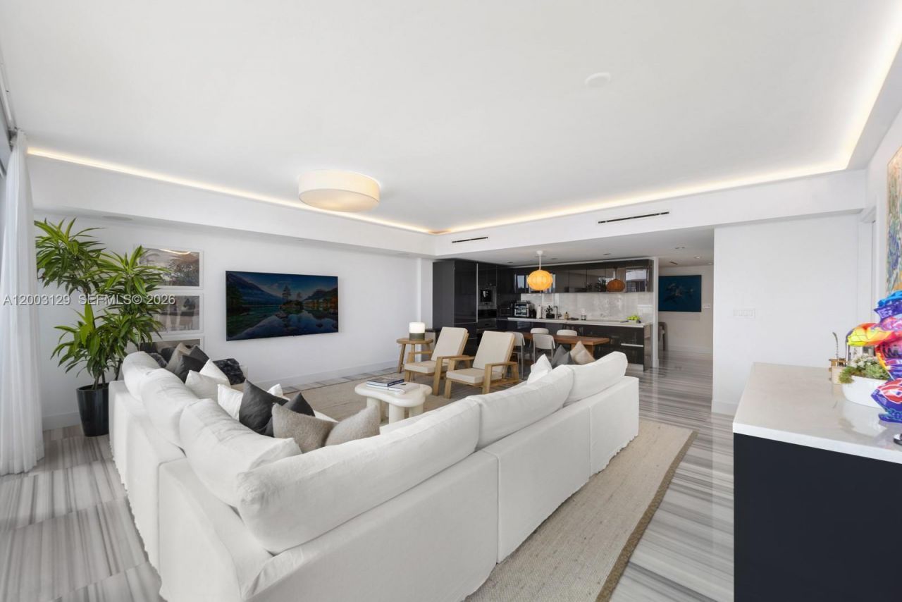 1451 Brickell Ave , Unit 903, Miami, FL 33131 Photo