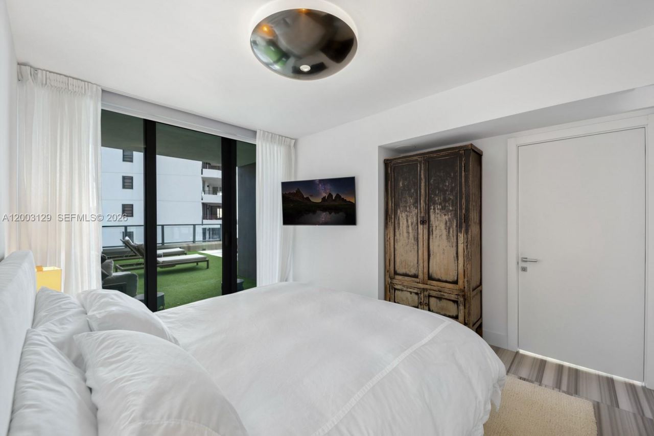 1451 Brickell Ave , Unit 903, Miami, FL 33131 Photo