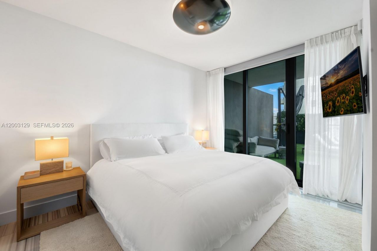 1451 Brickell Ave , Unit 903, Miami, FL 33131 Photo