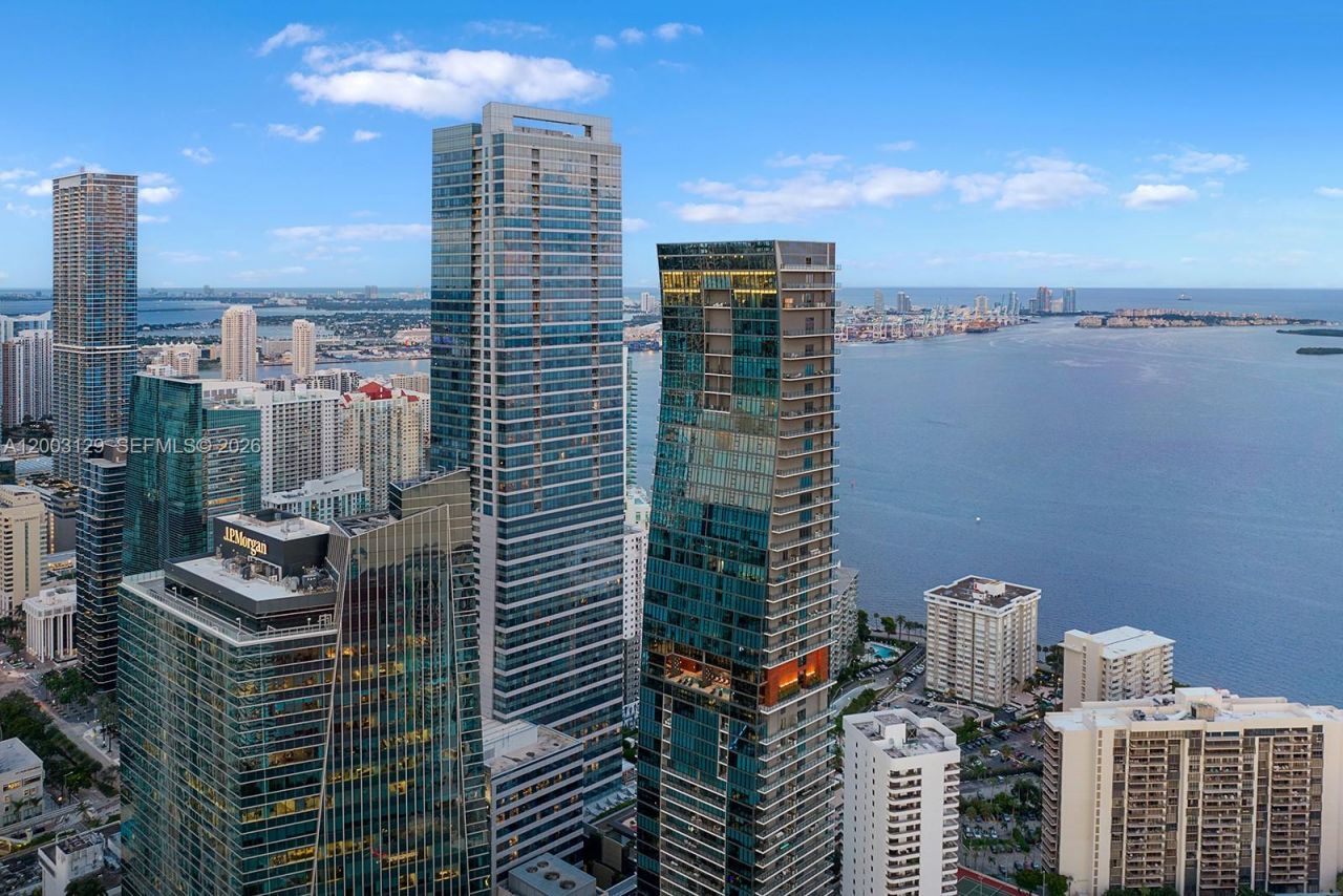 1451 Brickell Ave , Unit 903, Miami, FL 33131 Photo