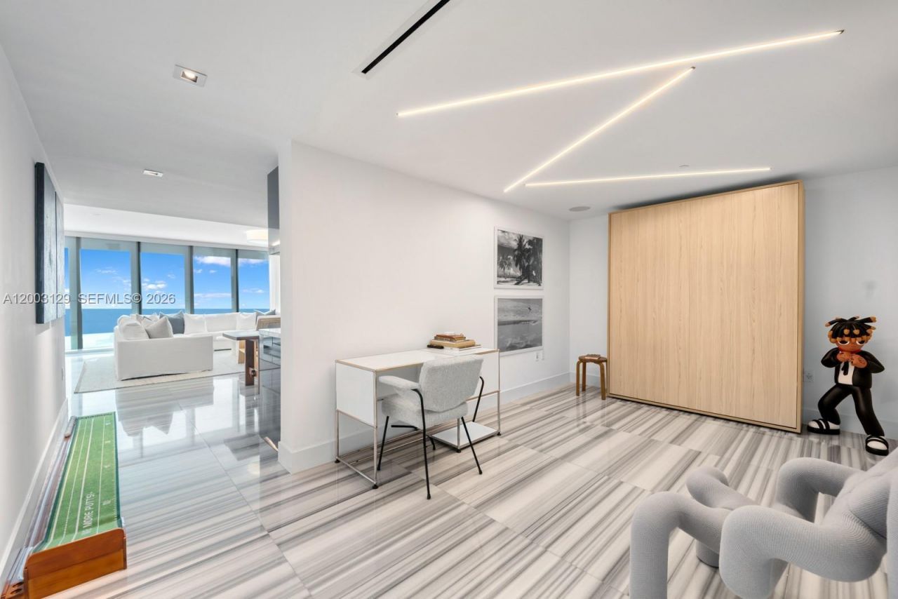 1451 Brickell Ave , Unit 903, Miami, FL 33131 Photo