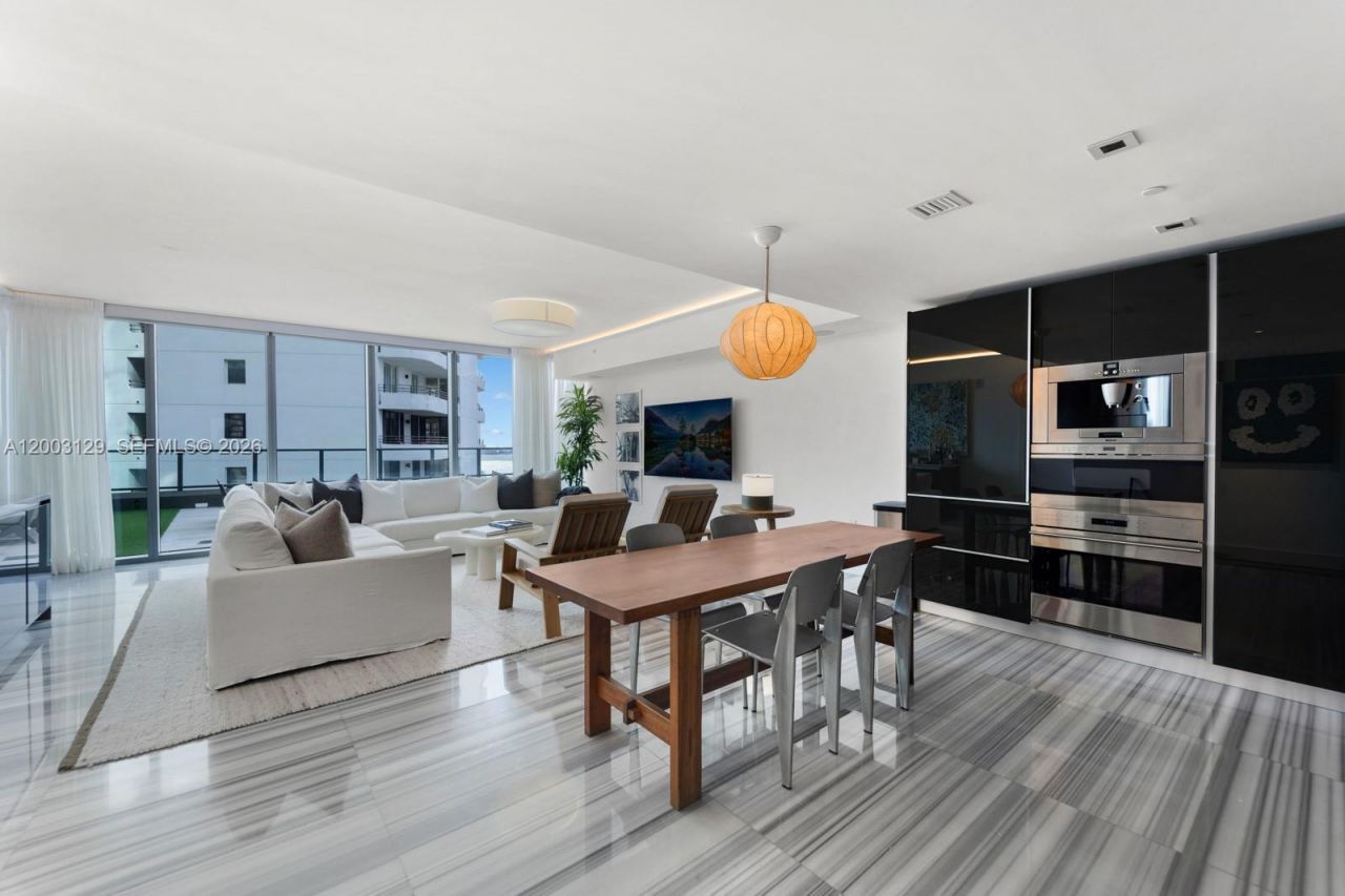 1451 Brickell Ave , Unit 903, Miami, FL 33131 Photo