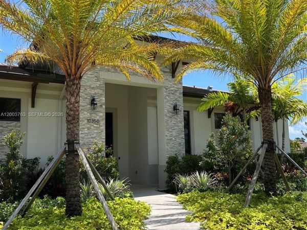 10124 SW 228th Ter , Miami, FL 33190