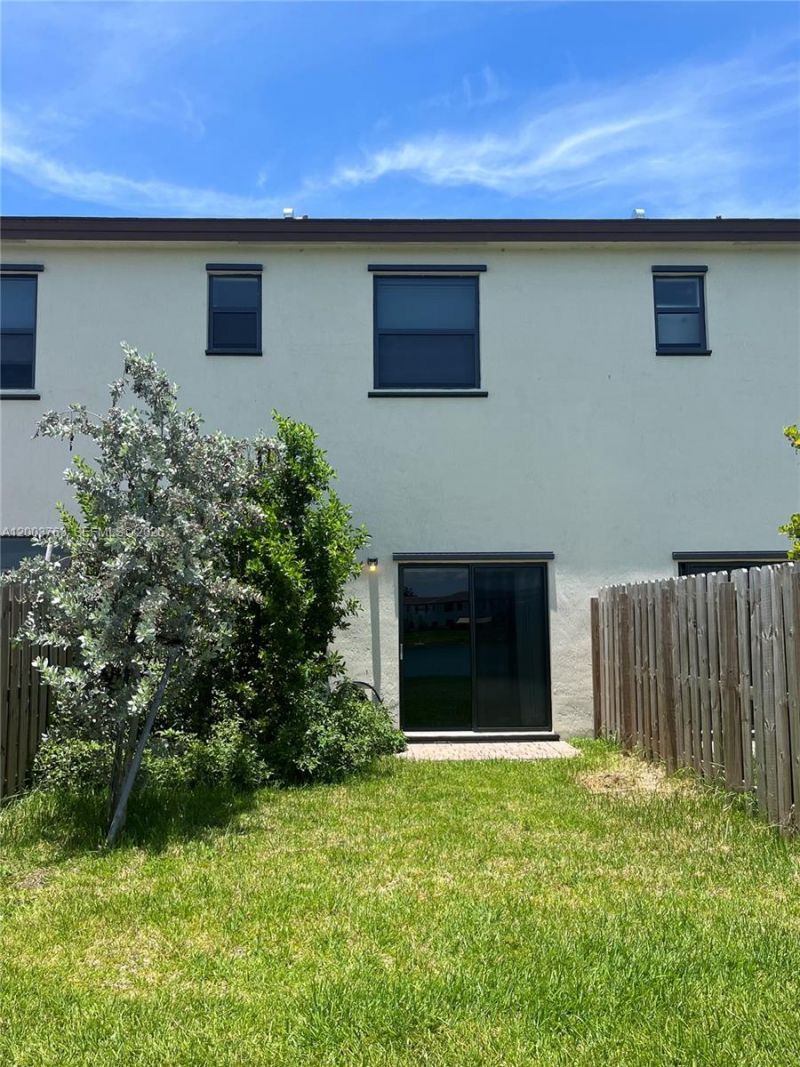 10124 SW 228th Ter , Miami, FL 33190 Photo