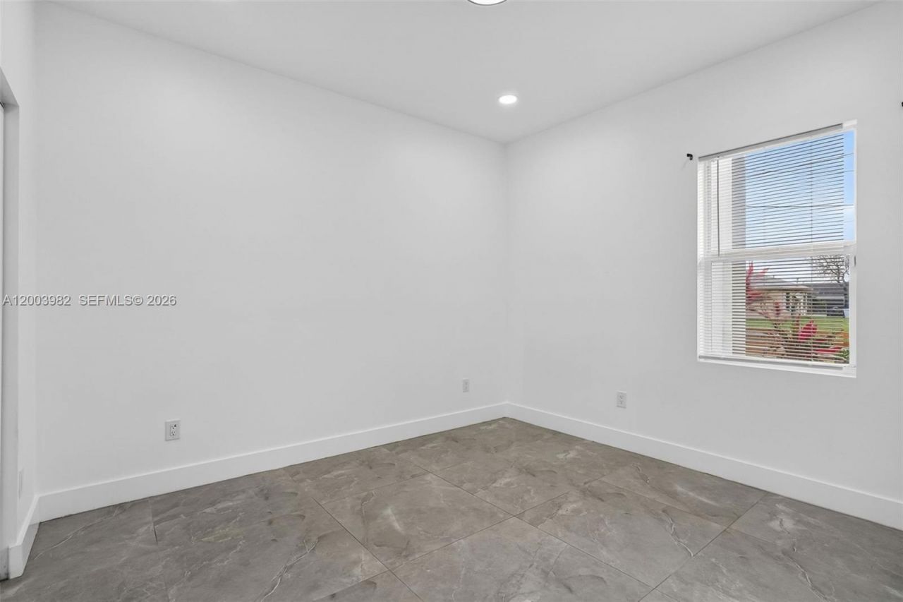 655 NW 24th Ave, Fort Lauderdale, FL 33311 Photo