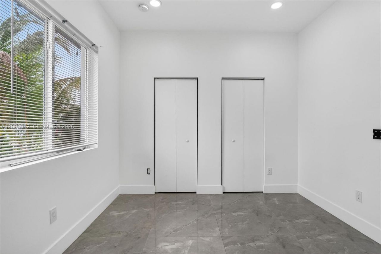 655 NW 24th Ave, Fort Lauderdale, FL 33311 Photo