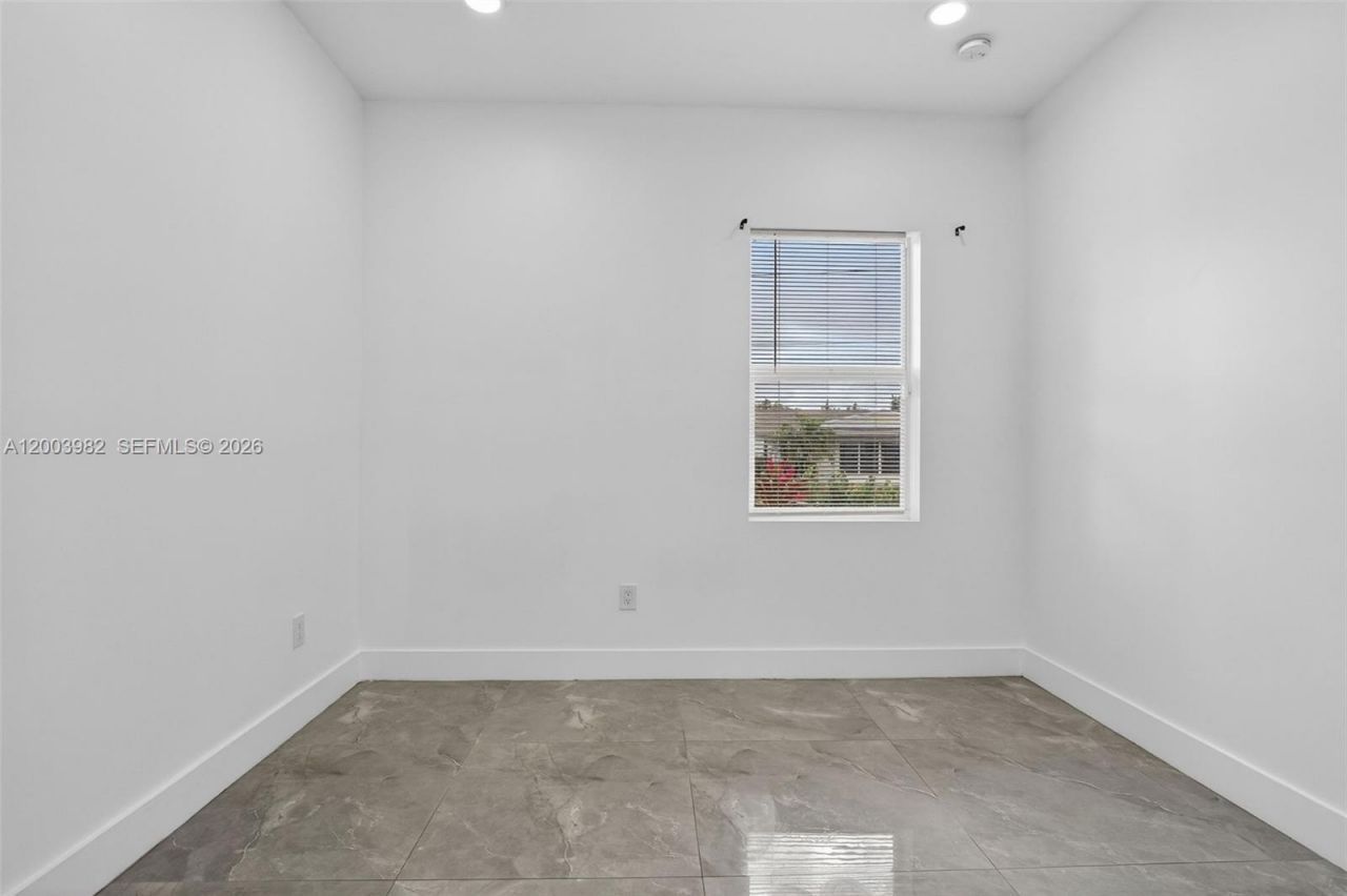 655 NW 24th Ave, Fort Lauderdale, FL 33311 Photo