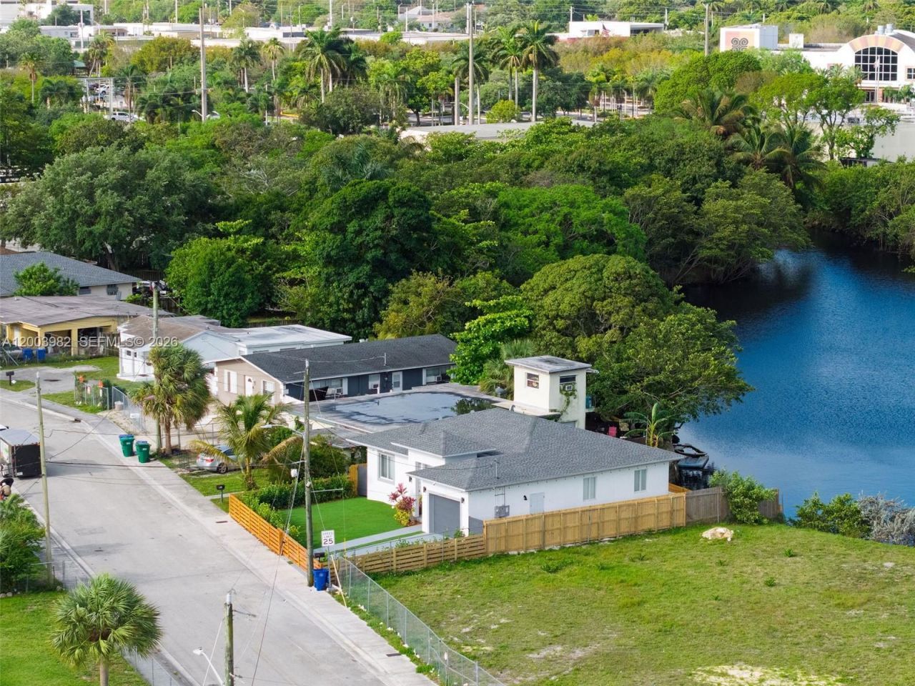 655 NW 24th Ave, Fort Lauderdale, FL 33311 Photo
