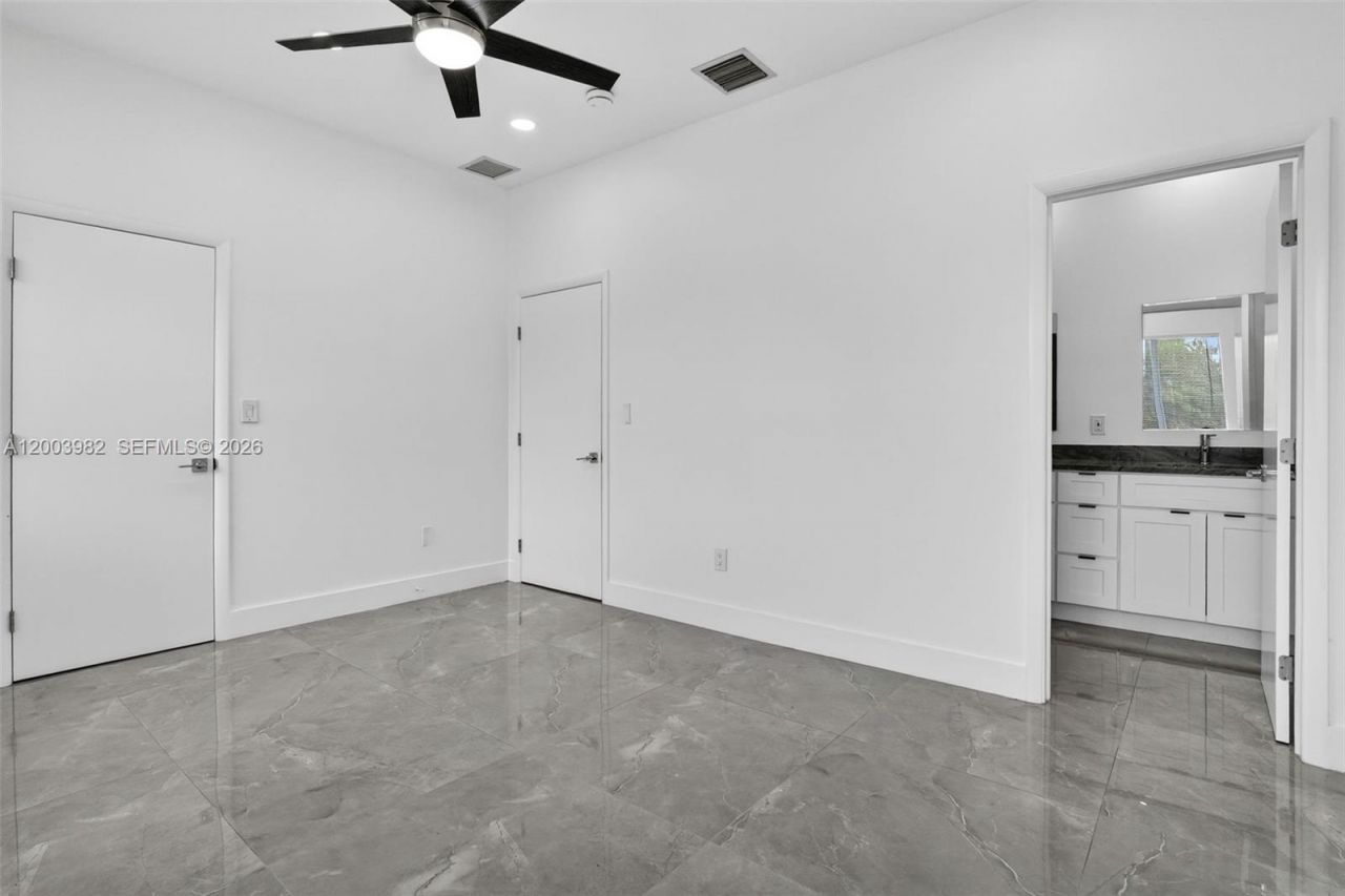655 NW 24th Ave, Fort Lauderdale, FL 33311 Photo