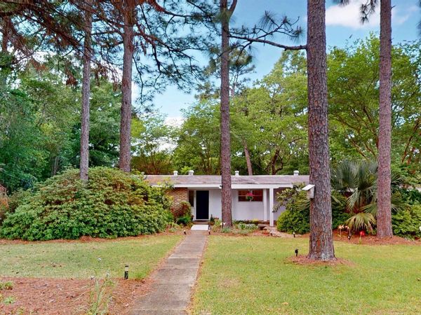 1075 Zurich Street, Mobile, AL 36608