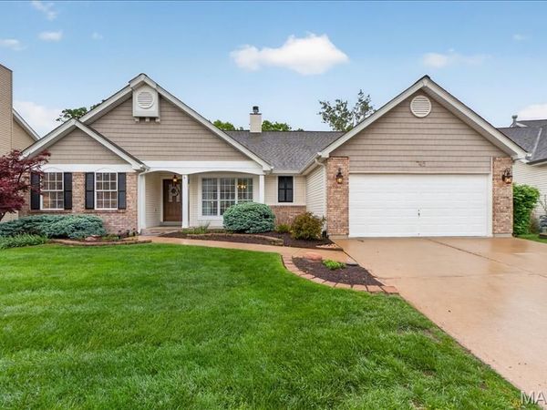 745 Charleston Oaks Drive, Ballwin, MO 63021