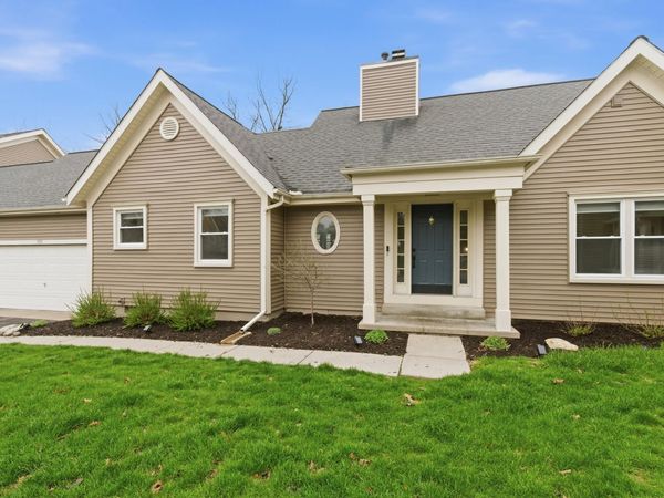 7779 Newport Drive, Clarkston, MI 48348