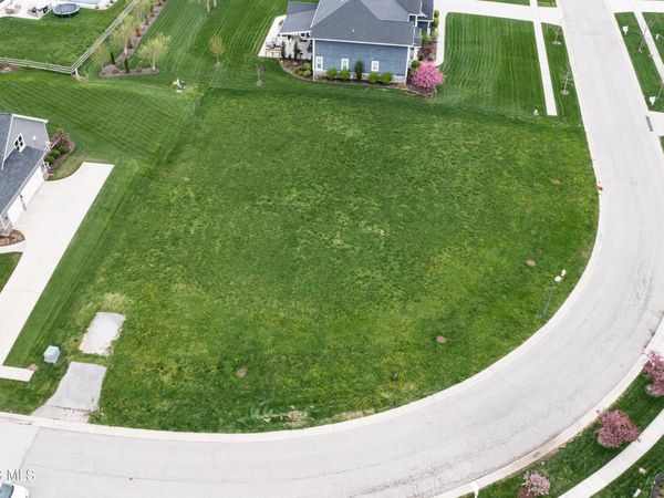 3724 Turtle Creek Drive , Perrysburg, OH 43551