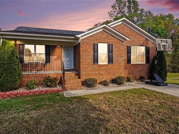 209 Crutchfield Road , Reidsville, NC 27320