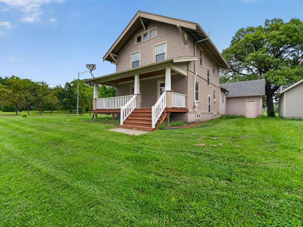1011 24th Street, Des Moines, IA 50311