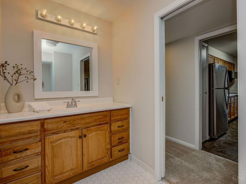 3563 Amberacres Drive, Unit 2, Cincinnati, OH 45237 Photo 21