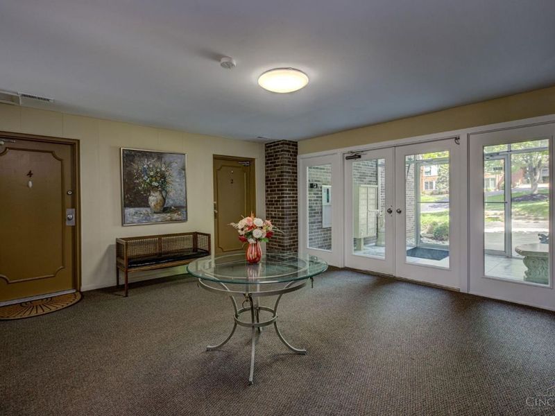 3563 Amberacres Drive, Unit 2, Cincinnati, OH 45237 Photo 3