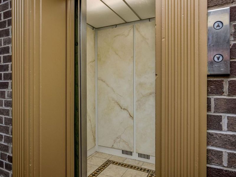 3563 Amberacres Drive, Unit 2, Cincinnati, OH 45237 Photo 4