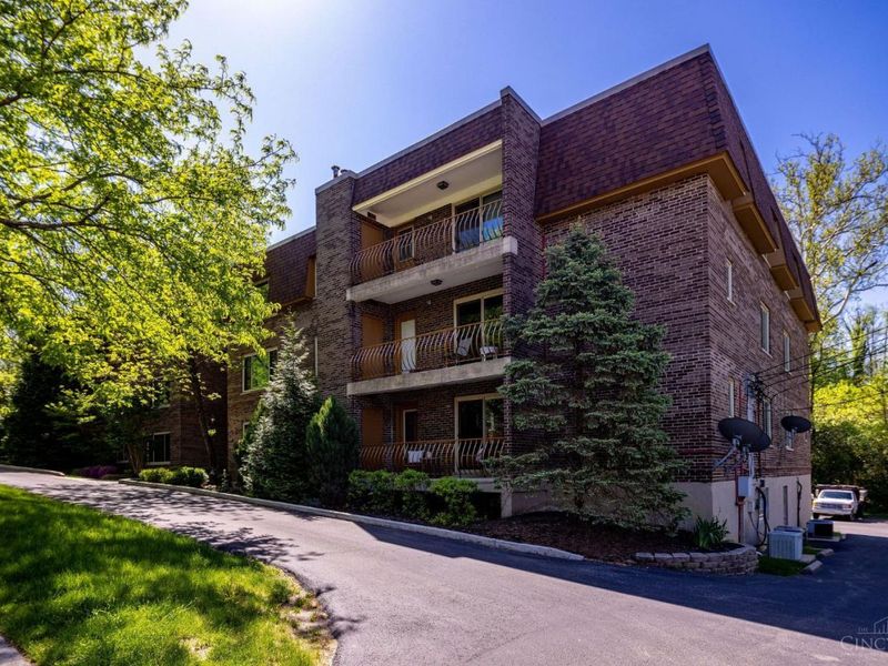 3563 Amberacres Drive, Unit 2, Cincinnati, OH 45237 Photo 41