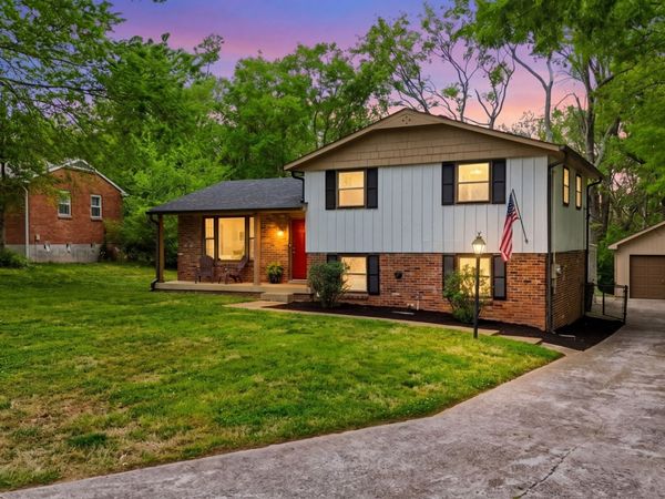 3731 Valley Ridge Dr, Nashville, TN 37211