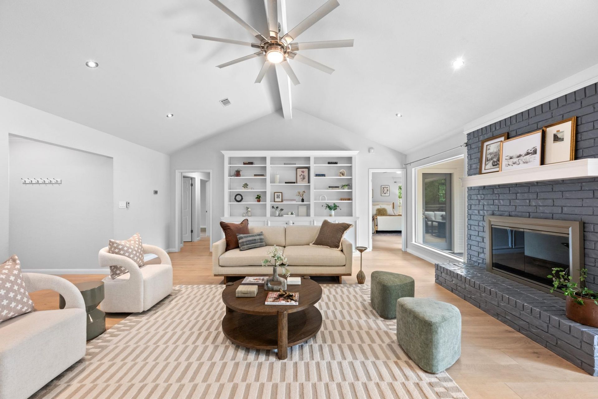 6104 Carry Back Ln, Austin, TX 78746 Main Photo