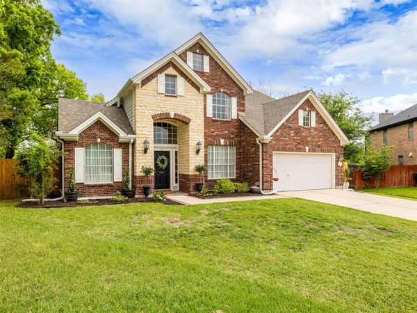 300 N Carriage Hills DR, Georgetown, TX 78626