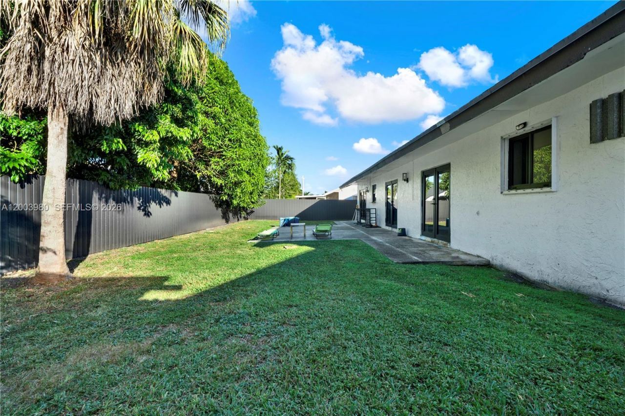 12221 SW 93rd St , Miami, FL 33186 Photo