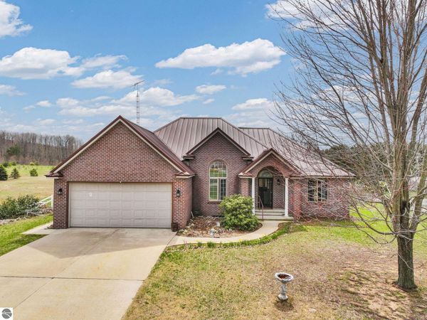 3048 16 Road E, Manton, MI 49663