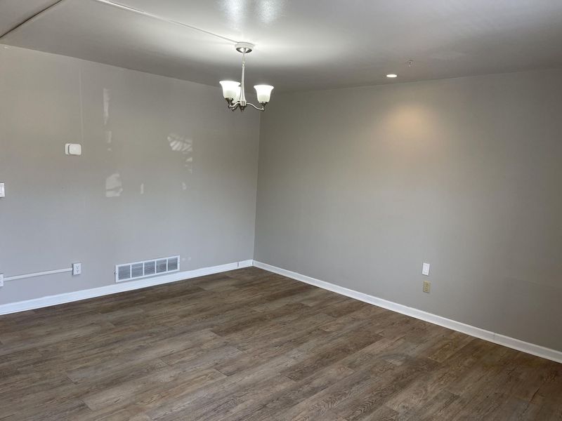 6919 Curtis Way, Florence, KY 41042 Photo 2