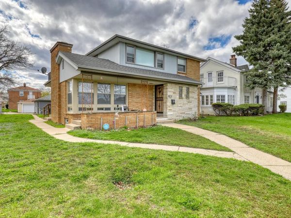 4663 N Green Bay AVENUE, Milwaukee, WI 53209