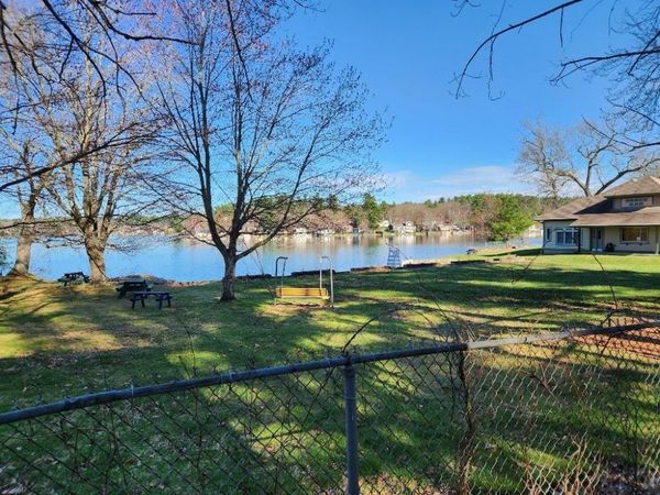 3 Chase Street, Derry, NH 03038