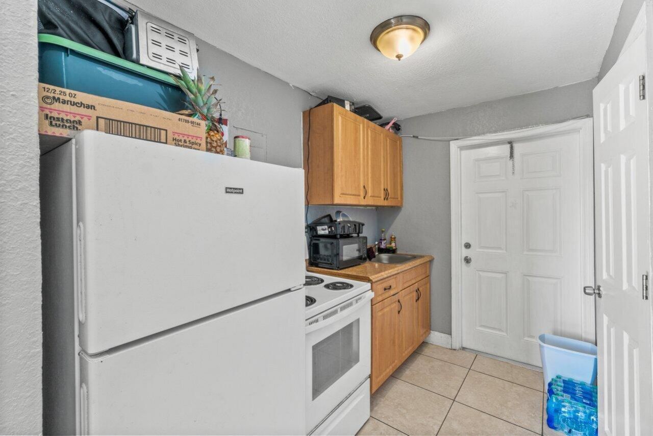 320 Swain Boulevard, Greenacres, FL 33463 Photo