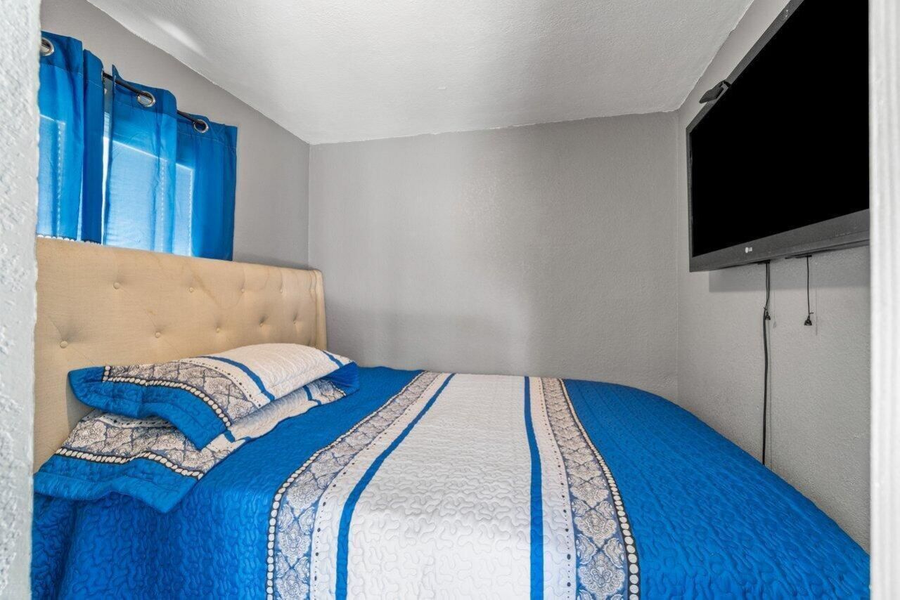 320 Swain Boulevard, Greenacres, FL 33463 Photo