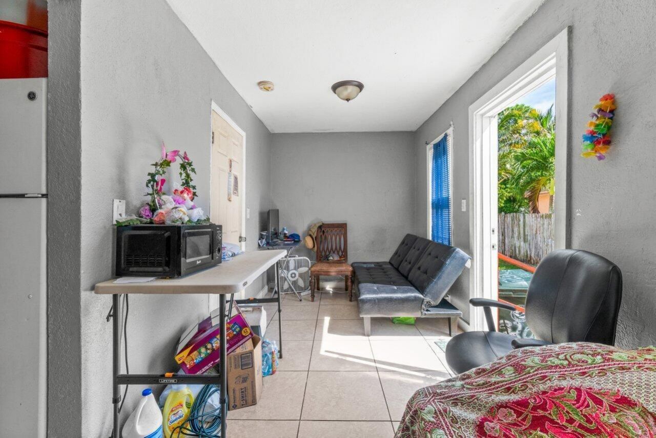 320 Swain Boulevard, Greenacres, FL 33463 Photo