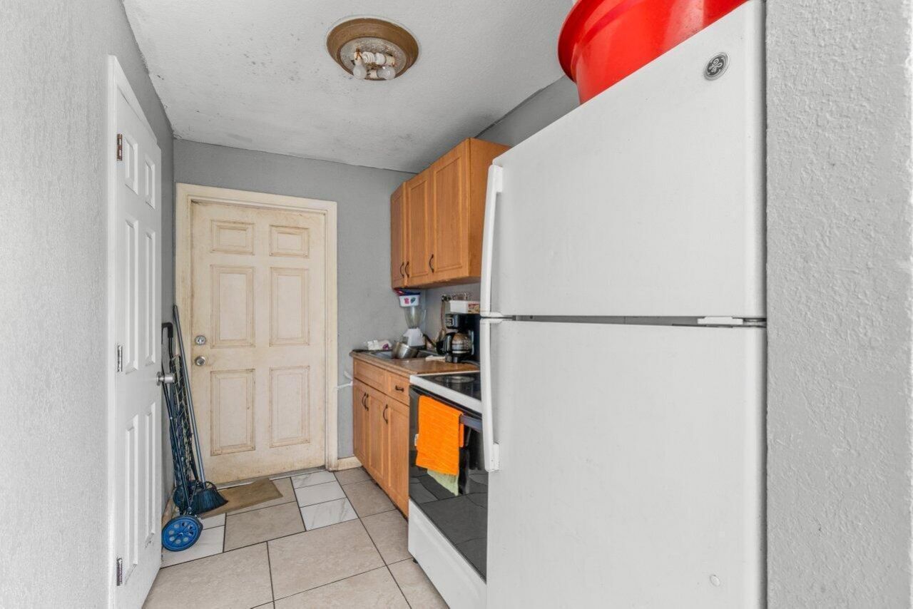 320 Swain Boulevard, Greenacres, FL 33463 Photo